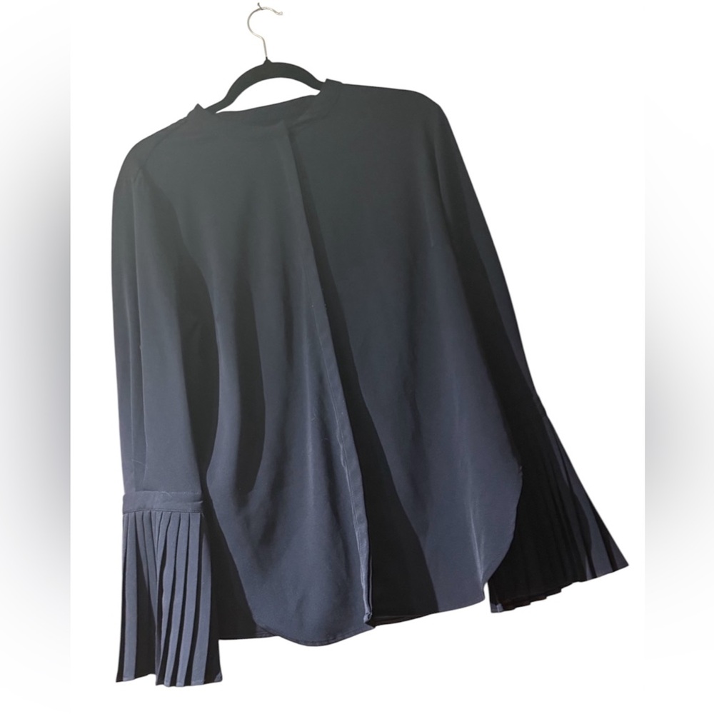 Elegant Navy Pleated Sleeve Women's Top